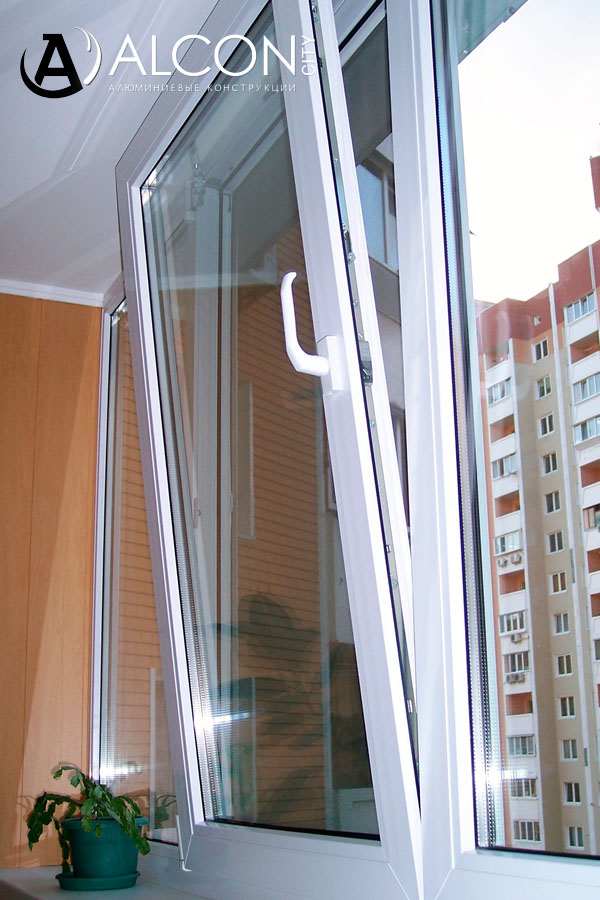 Поворотно-откидные алюминиевые окна в Орле